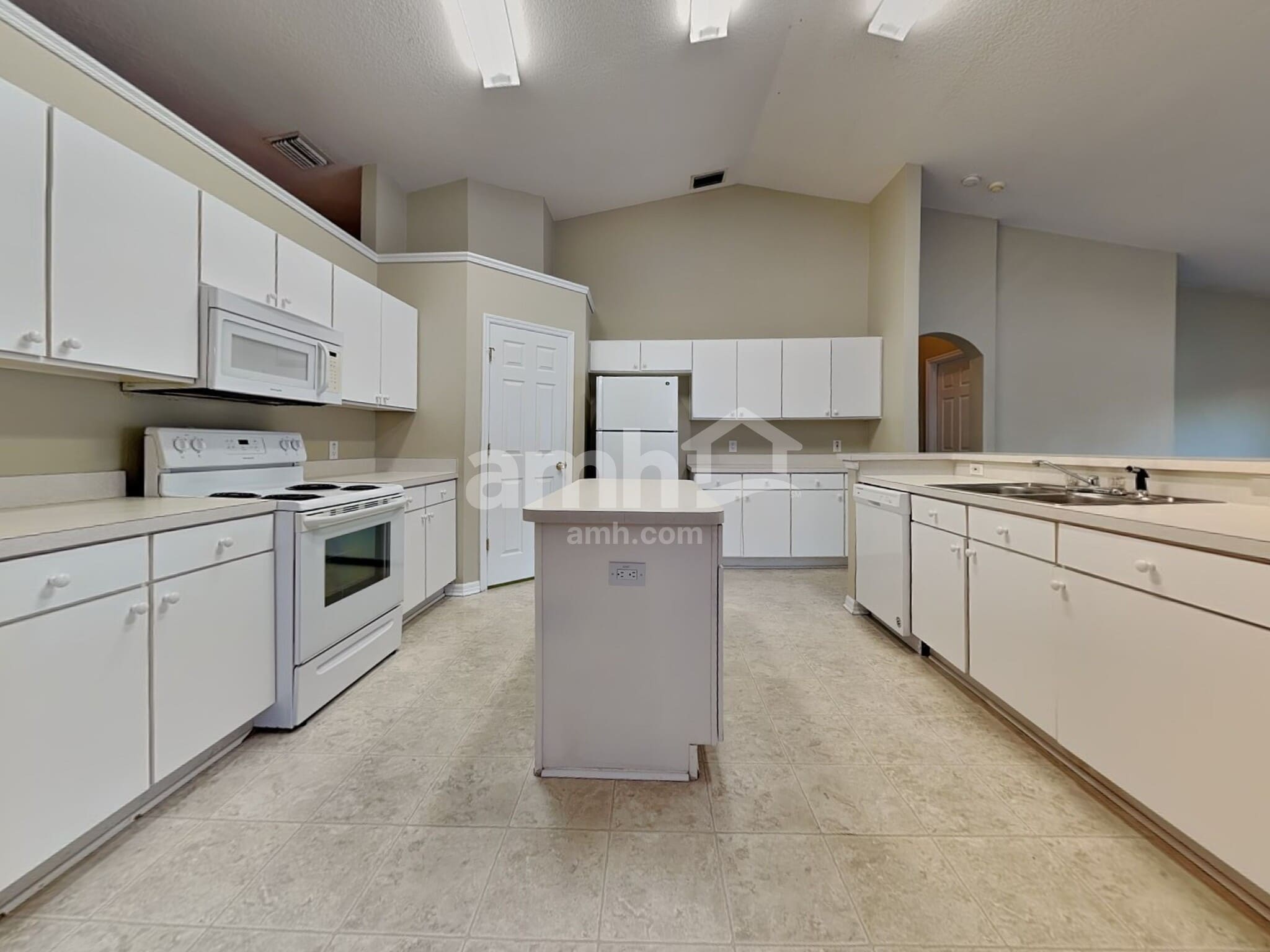 Building Photo - 5152 New Savannah Cir