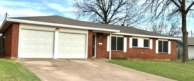 Building Photo - 4631 Cascades Dr