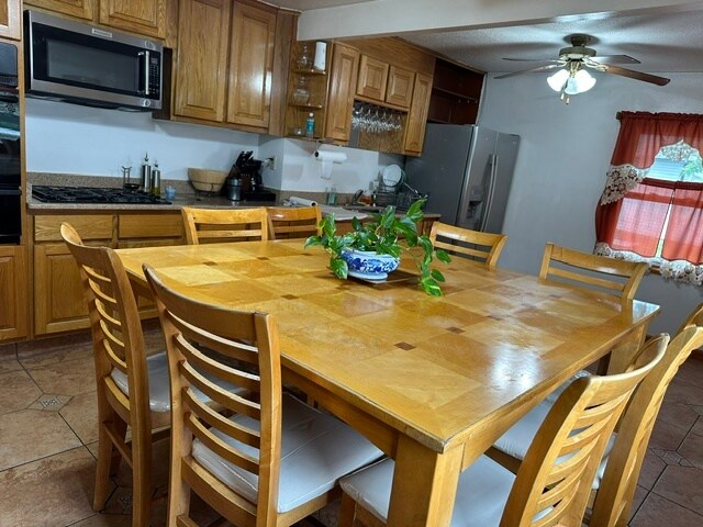 Dining room table - 196 Market St