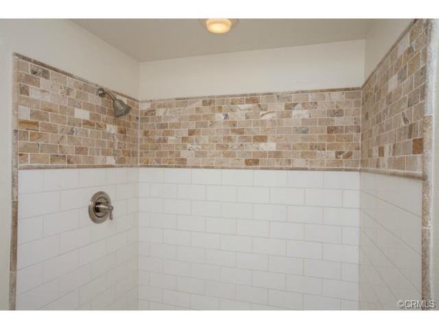Building Photo - Gorgeous remodeled home in Covina Hills