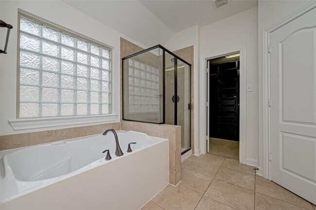 Building Photo - 71 N Rocky Point Cir