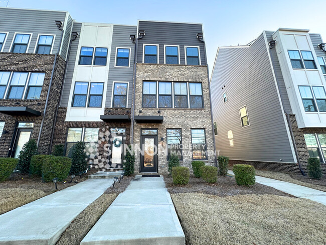 Primary Photo - 4 Bedroom Townhome Located in Wendover Green