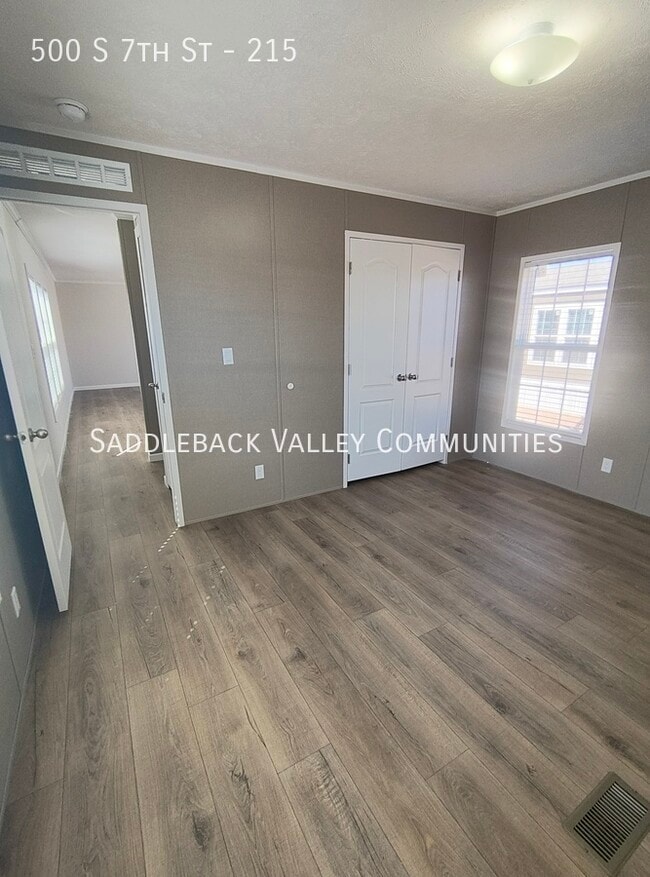 Building Photo - 500 S 7th St