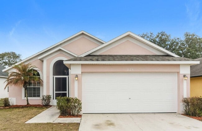 Building Photo - 216 Manoel Ln