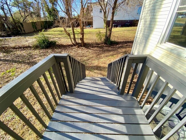 Building Photo - 317 Grove St