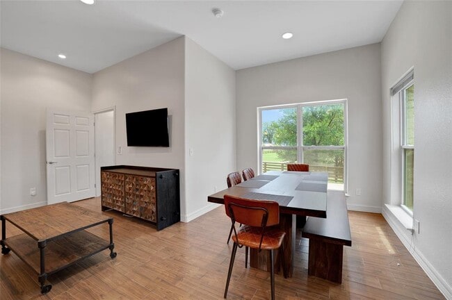 Building Photo - 520 Double Eagle Rnch Dr