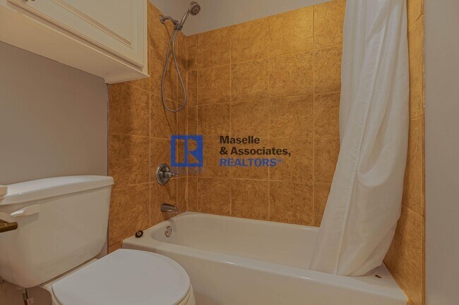 Building Photo - 3 Bed/2 Bath Home in Bruenburg in Clinton