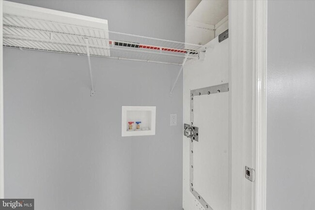 Building Photo - 2400 Annapolis Rd