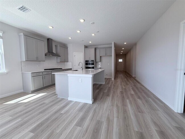 Building Photo - 36 Perseus Ave