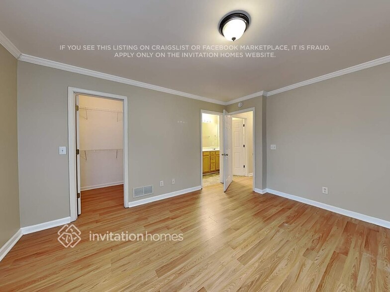 Building Photo - 325 Providence Rd