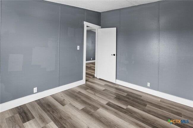 Building Photo - 154 Oak Lawn Dr