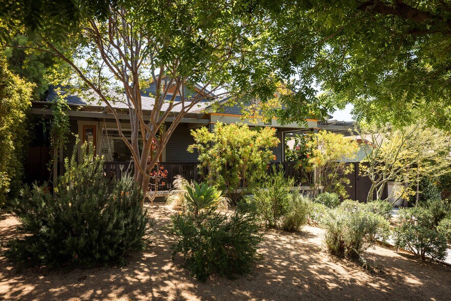 Building Photo - 5248 Sierra Villa Dr