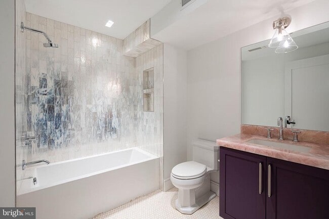 Building Photo - 815 S 20th St