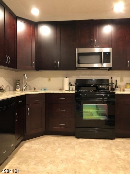 Building Photo - 151 Gregory Ln