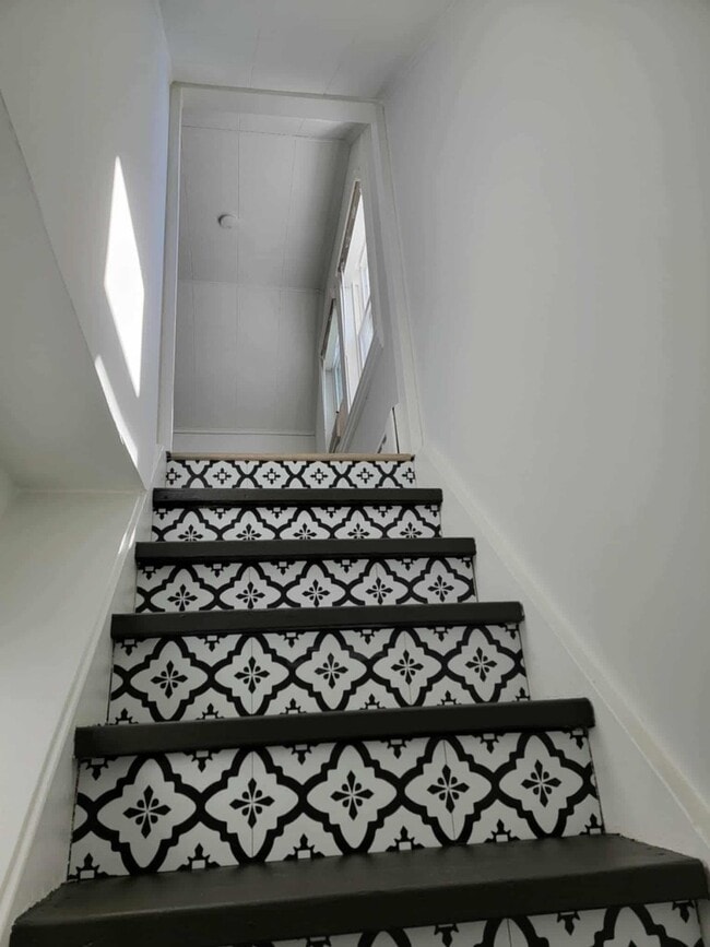 Building Photo - 4014 N Octavia Ave