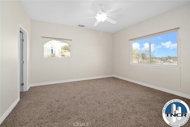 Building Photo - 17998 Vista Point Dr
