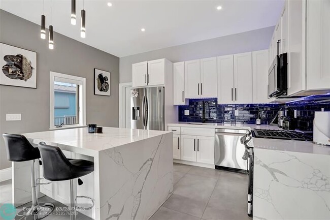 Building Photo - 1304 Mandarin Isle