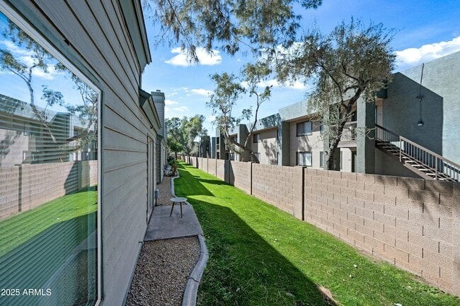 Building Photo - 14002 N 49th Ave