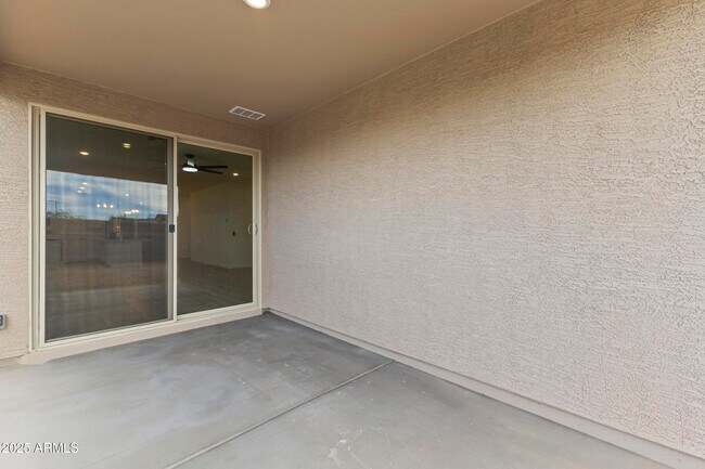 Building Photo - 15849 W Gray Fox Trl