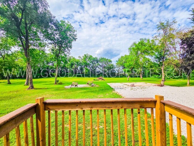 Building Photo - 32357 Homestead Cir