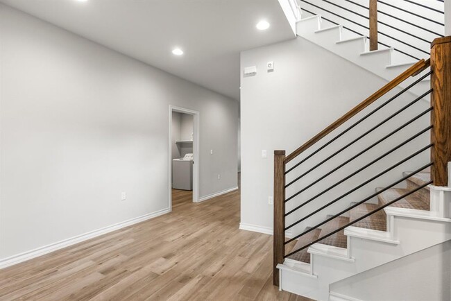 Building Photo - 1701 Jacey Way