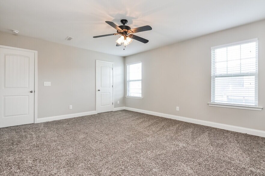Building Photo - 88 Outwater Ridge Dr