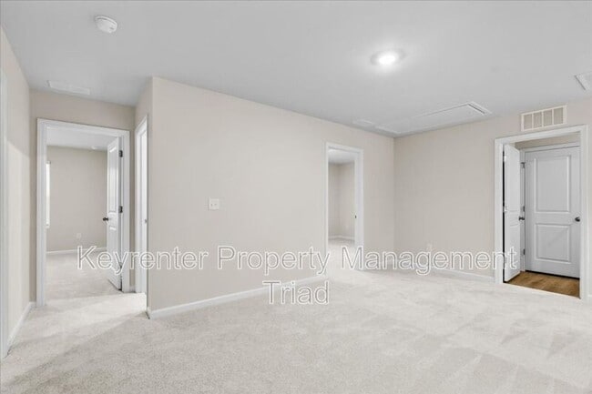Building Photo - 1751 Mallard Dr