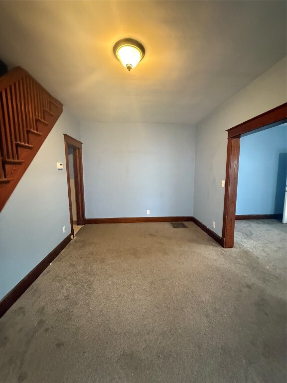 Building Photo - 20 Elm St