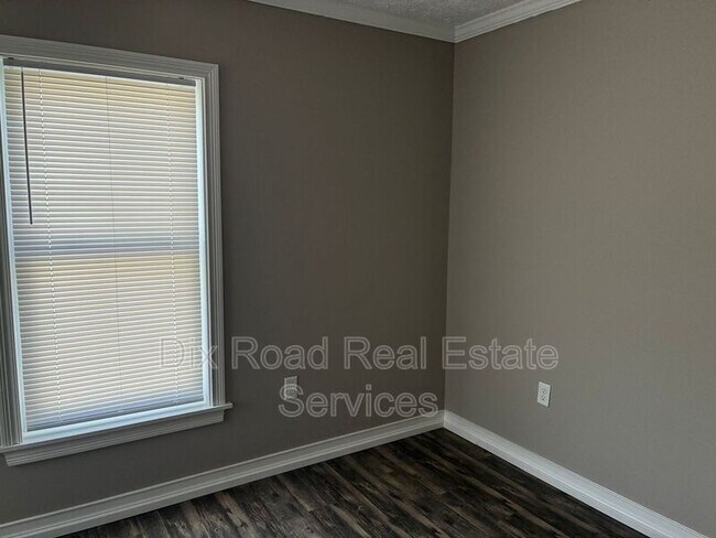 Building Photo - 915 Bellaire Ave