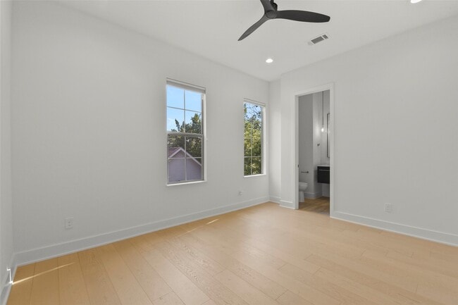 Building Photo - 1247 Peden St