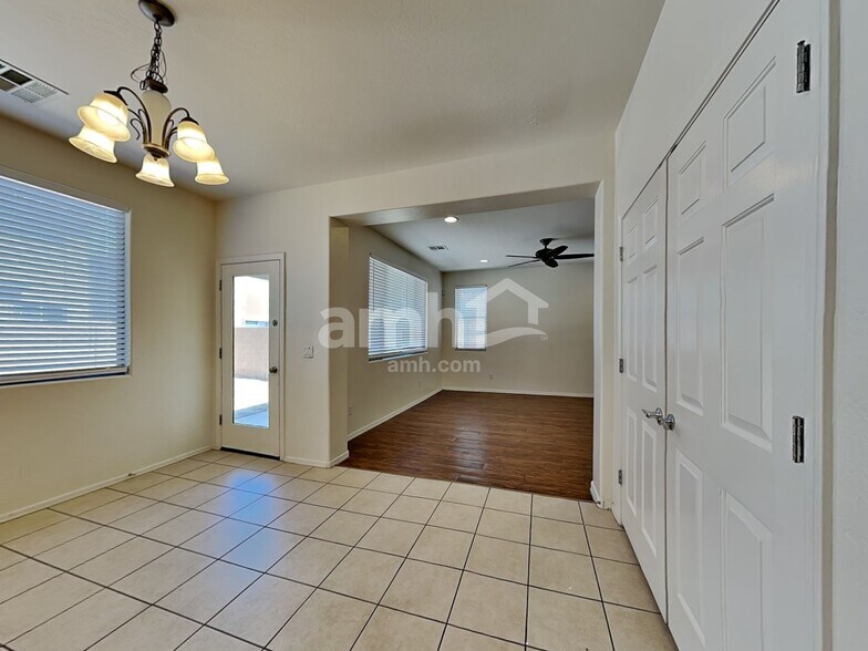 Building Photo - 15139 N 173rd Ln