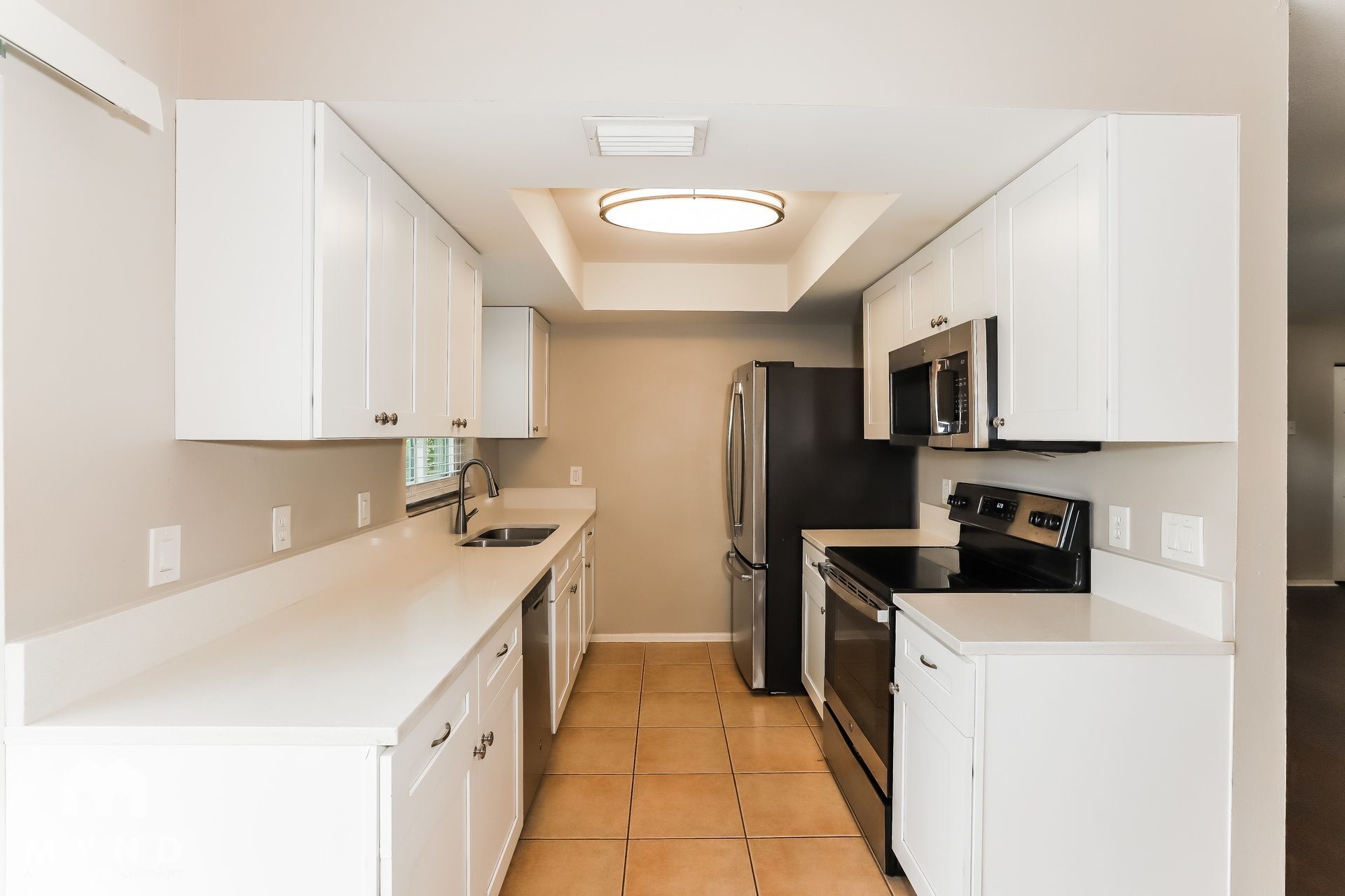 Building Photo - 305 Silver Hill Dr