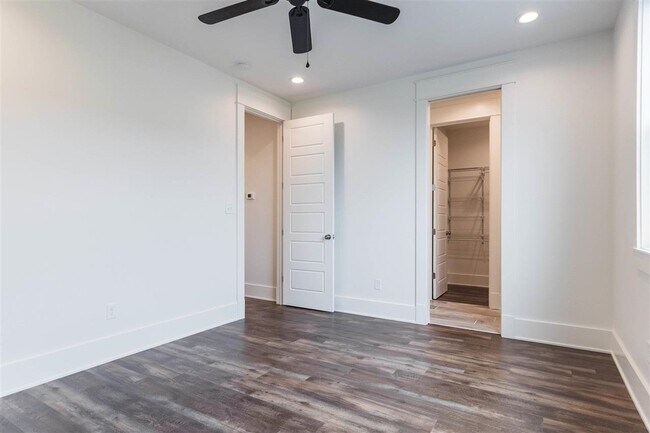 Building Photo - 414 Traditions Blvd