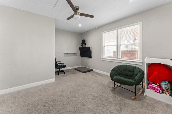 Building Photo - 254 Pocahontas Pl