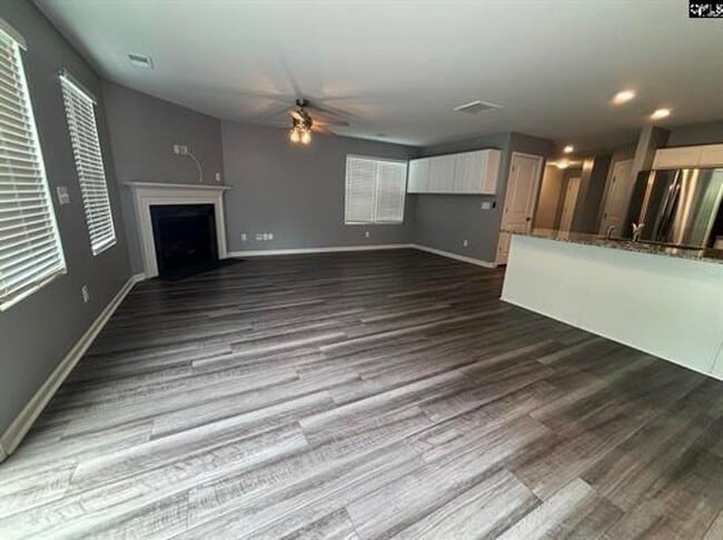 Building Photo - 120 Kings Parish Ct