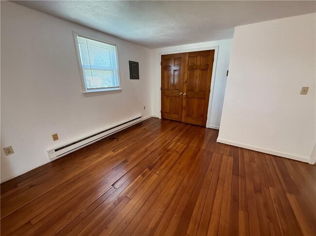 Building Photo - 60 Farewell St