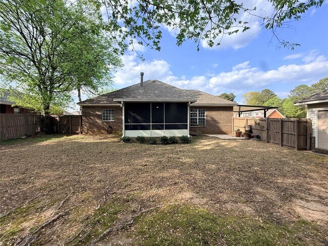 Building Photo - 601 Prairie View Dr