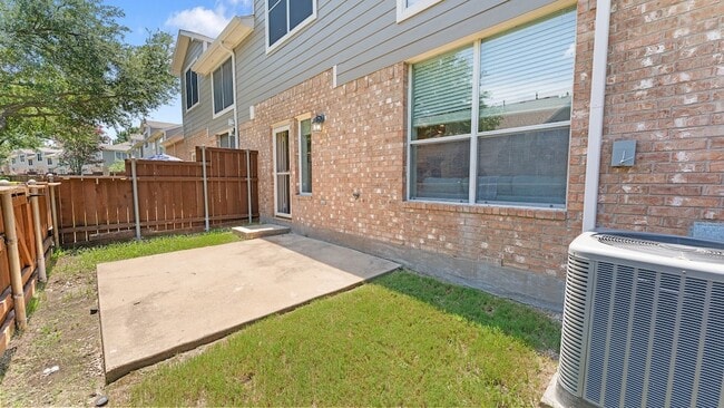Building Photo - 3224 Parma Ln