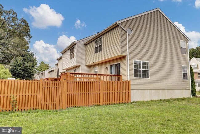 Building Photo - 195 Langdon Farm Cir
