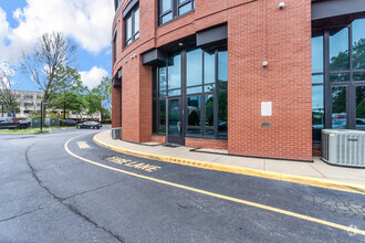 Building Photo - 415 St Pauls Blvd