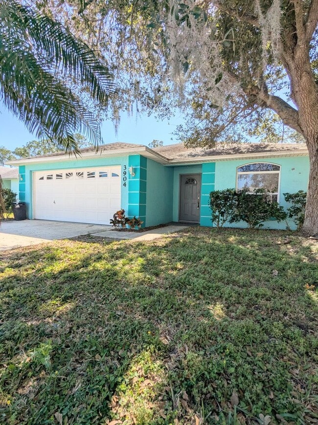 Building Photo - Welcome to Your Next Home in Port Orange!