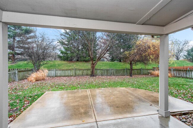 Covered Porch & Fenced Backyard - 10276 Lakeland Dr