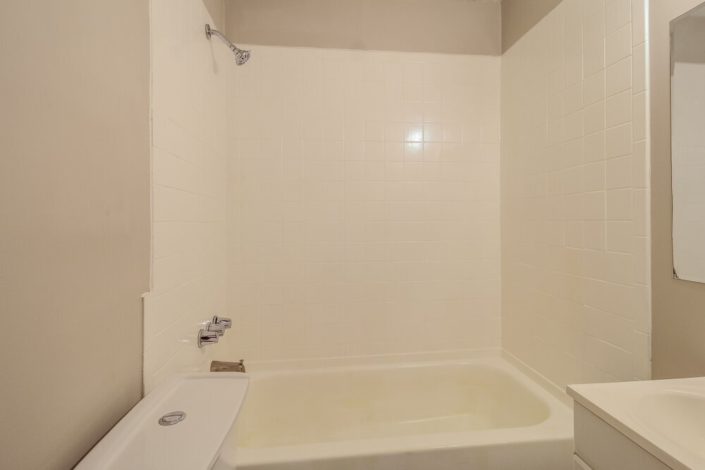 Building Photo - 1135 Clark St