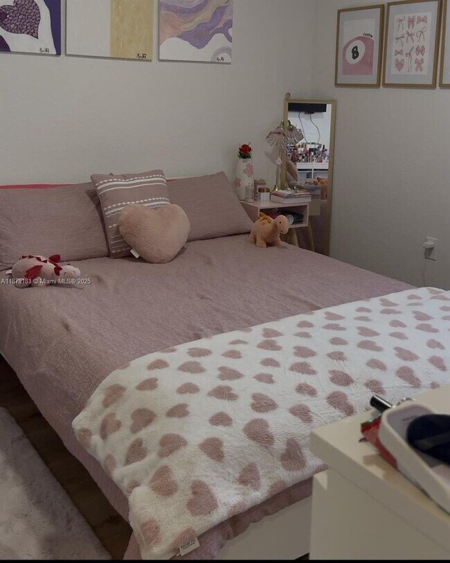 Building Photo - 2415 SE 23rd Rd