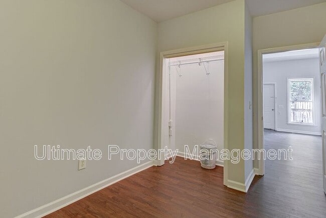 Building Photo - 5746 Marguerite Dr