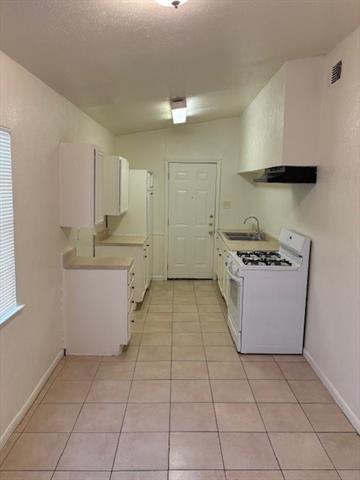 Building Photo - 925 Grande Dr