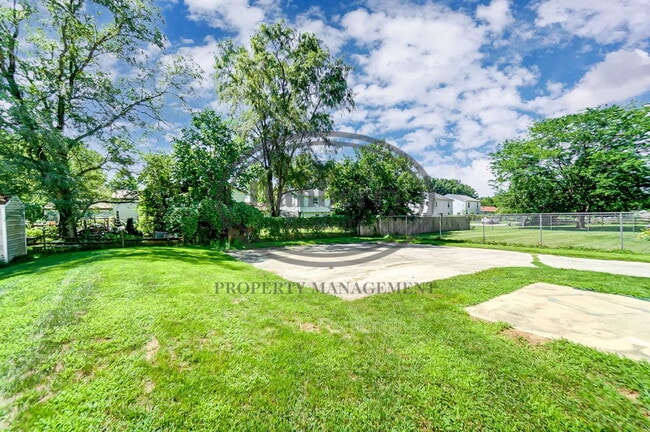 Building Photo - 3571 Turret Green Dr