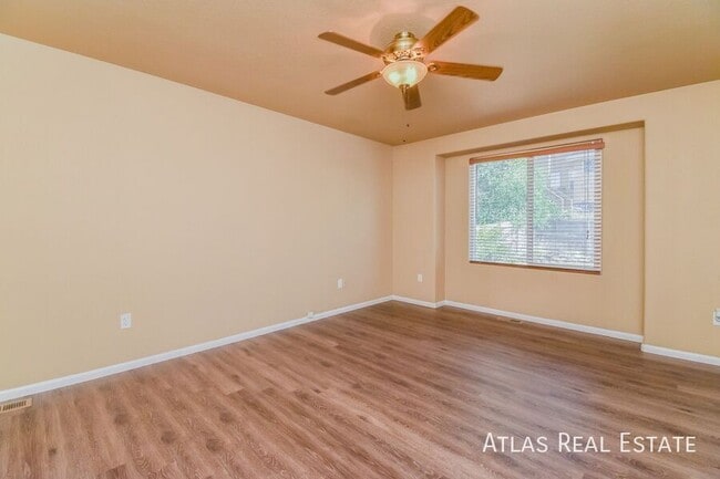 Building Photo - 8647 Silver Glen Dr