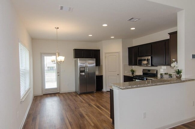 Building Photo - 409 Otto Ave