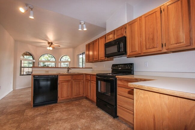Building Photo - Yavapai Hills 3 Bedroom Home